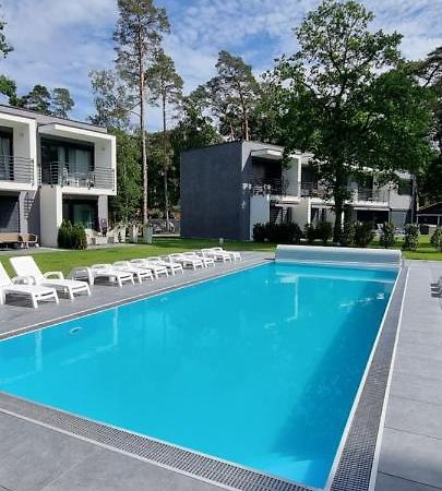 Leo Royal Apartament פוביירובו מראה חיצוני תמונה