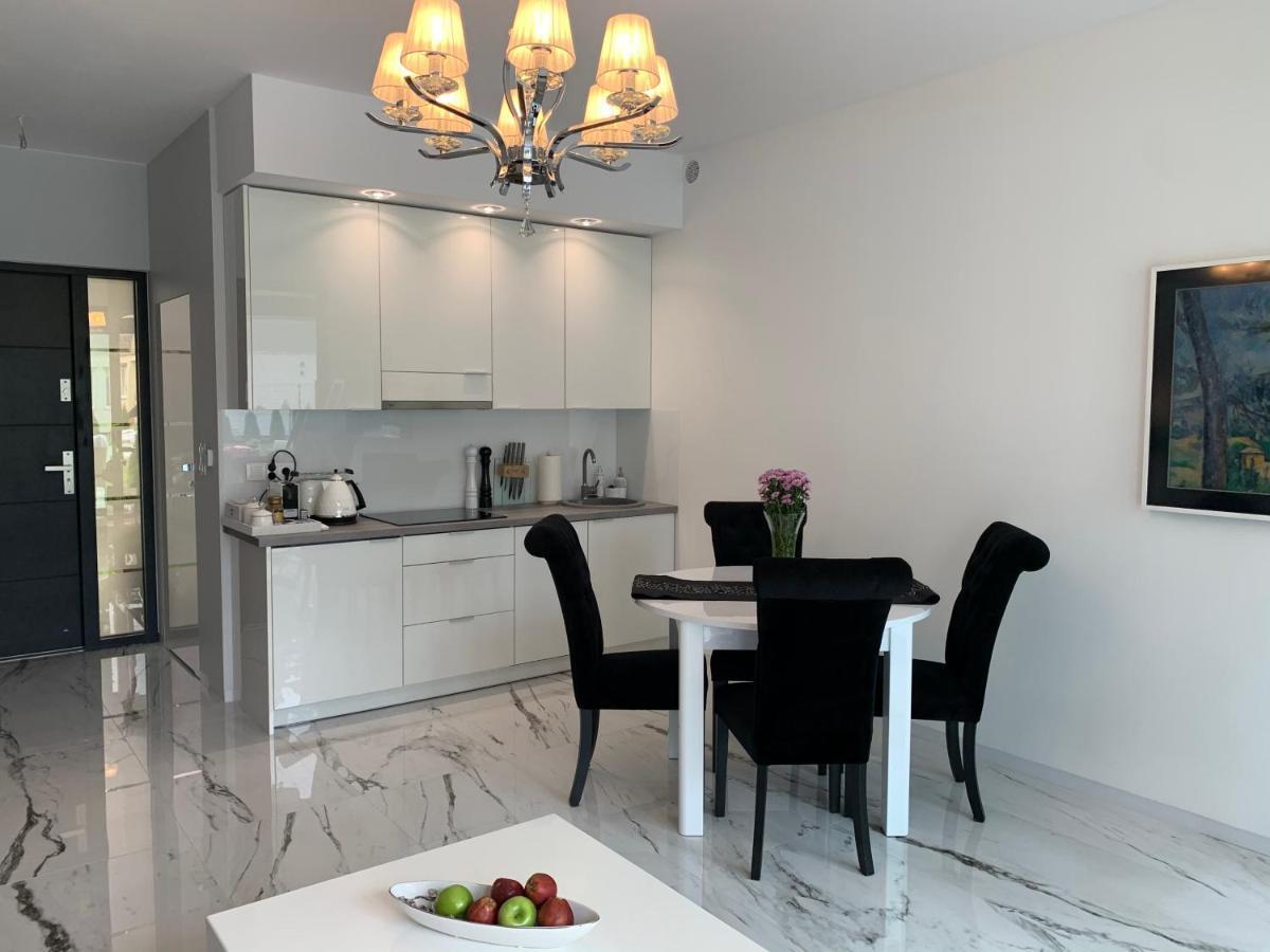 Leo Royal Apartament פוביירובו מראה חיצוני תמונה